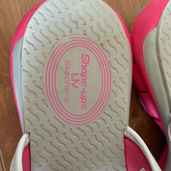 Skechers ShapeUps - Picture 2 of 4